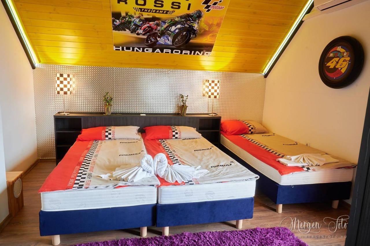 Bed and Breakfast Kamaras Ring House Mogyoród Exterior foto