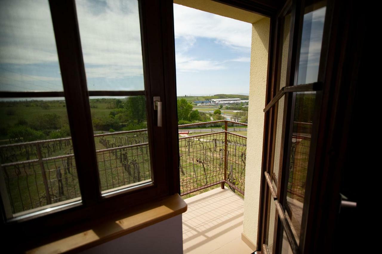 Bed and Breakfast Kamaras Ring House Mogyoród Exterior foto